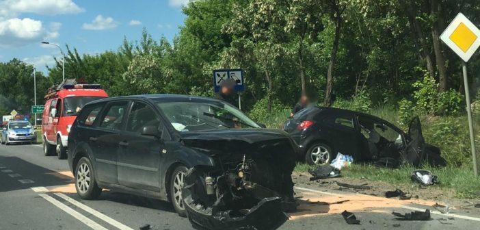 Wypadek w Słupnie. Dwie osoby ranne