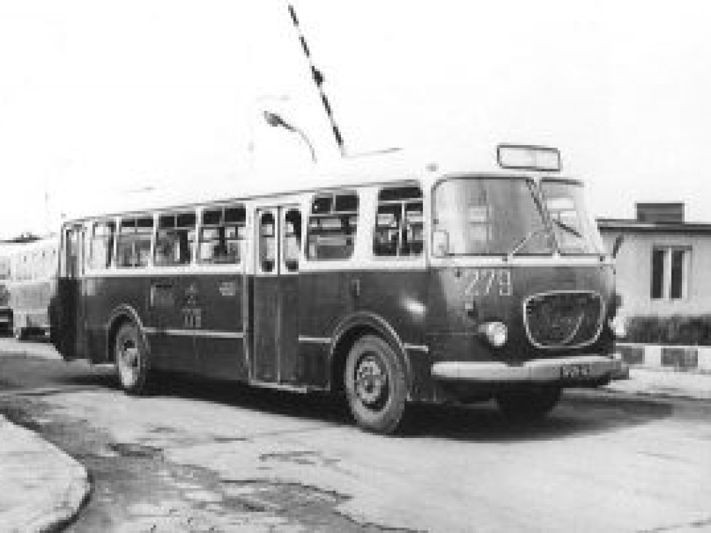 55 lat Komunikacji Miejskiej. Jak zmieniały się autobusy? [ZDJĘCIA]