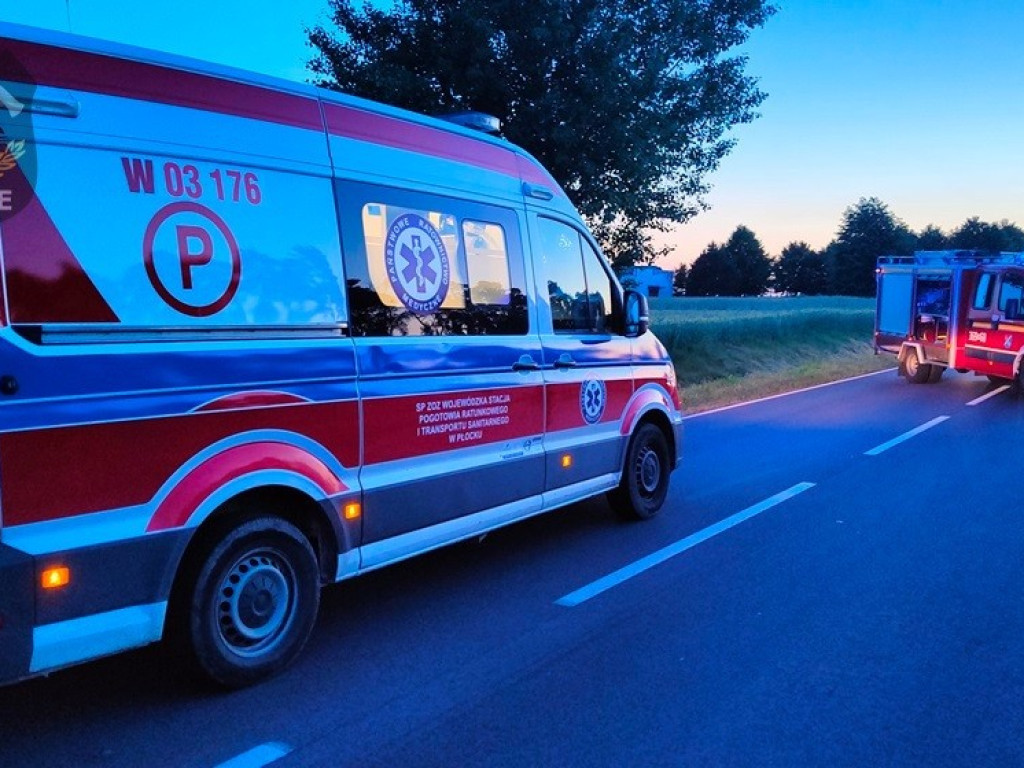 Jechał kompletnie pijany z kobietą w ciąży i dzieckiem. Zderzył się z ciągnikiem [ZDJĘCIA]