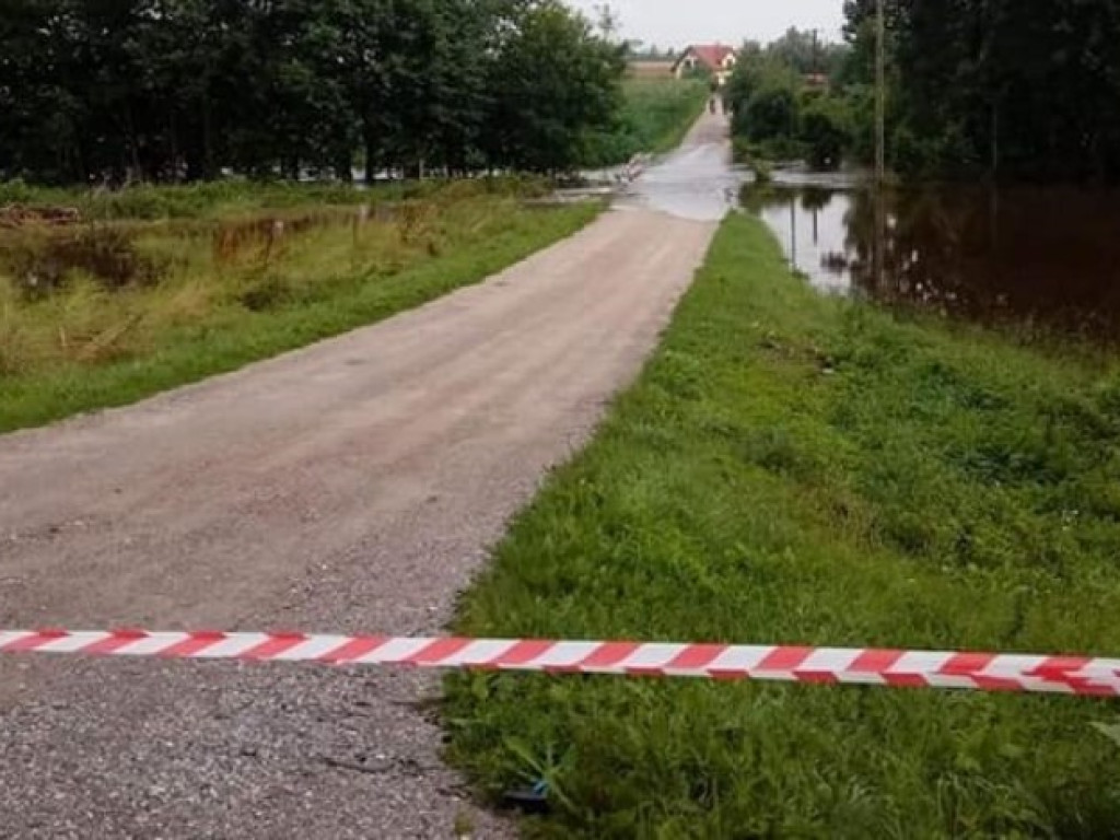 Bodzanów: Wichura niszczyła domy, budynki gospodarcze oraz uprawy [ZDJĘCIA]