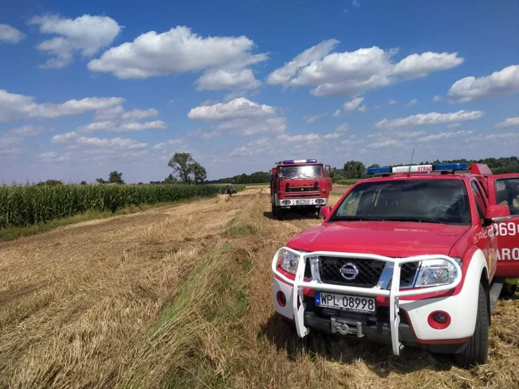 Płoną pola i zboża w powiecie płockim [ZDJĘCIA]