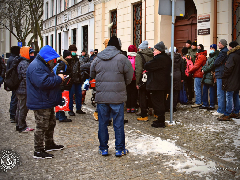 Wigilia dla najuboższych w płockim Sanktuarium Bożego Miłosierdzia