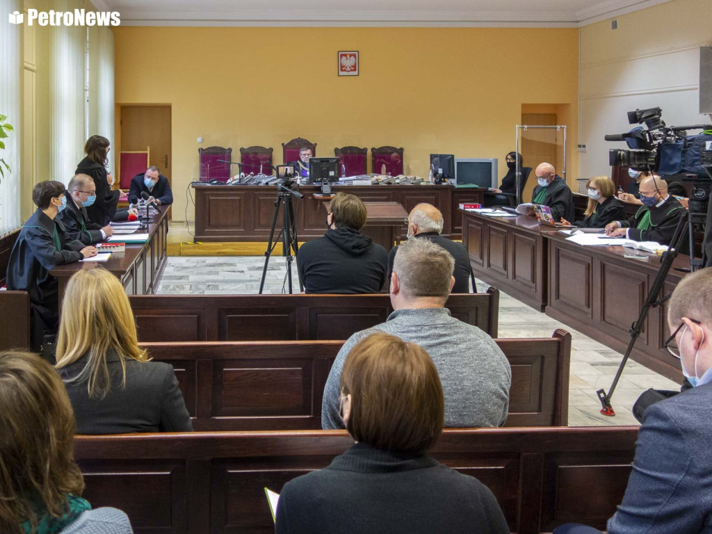 Jest wyrok sądu w sprawie tęczowej Matki Boskiej z Płocka [ZDJĘCIA]