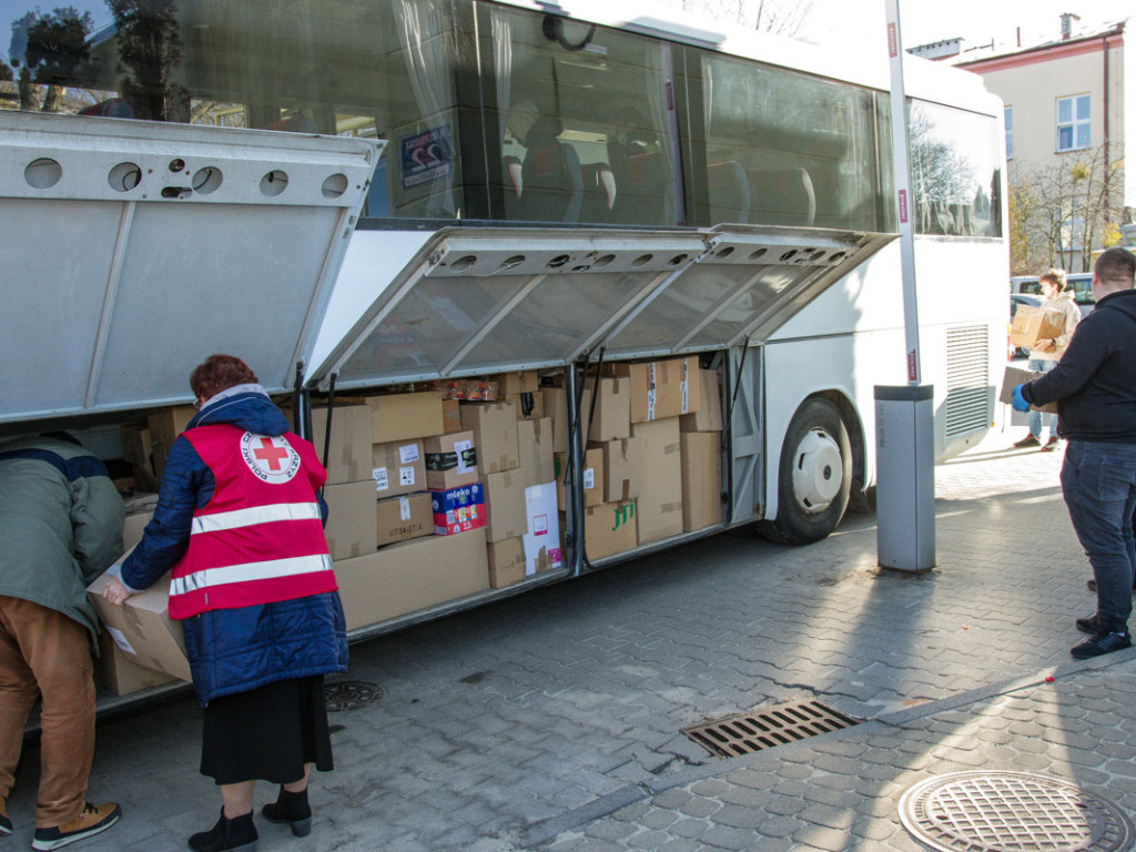 Pierwszy transport z darami płocczan wyjechał do Żytomierza [ZDJĘCIA]