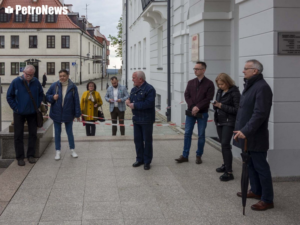 Katastrofalna sytuacja na płockim Starym Mieście. Mieszkańcy pytają co robią władze