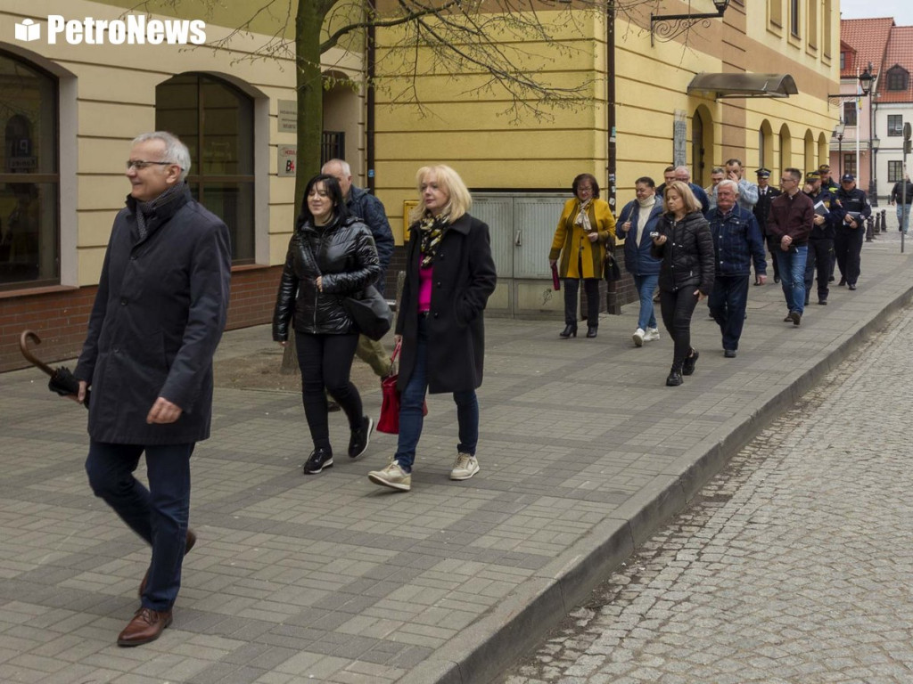 Katastrofalna sytuacja na płockim Starym Mieście. Mieszkańcy pytają co robią władze