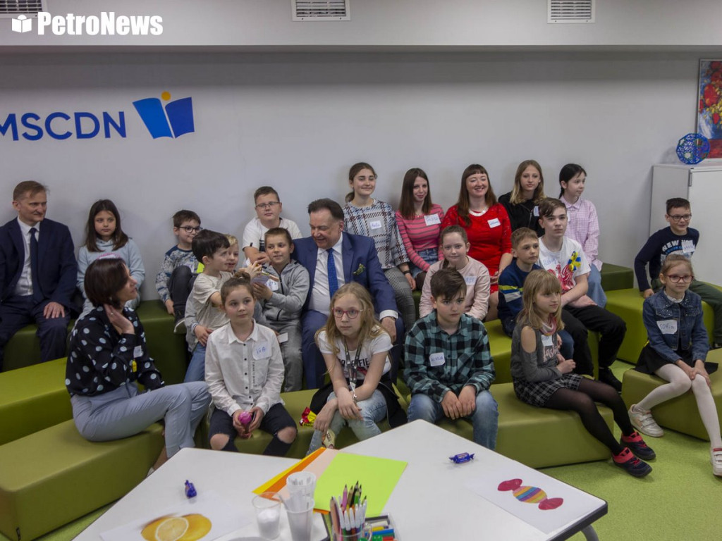 Uchodźcy z Ukrainy uczą się języka polskiego. Edukacyjne wsparcie dla małych i dużych