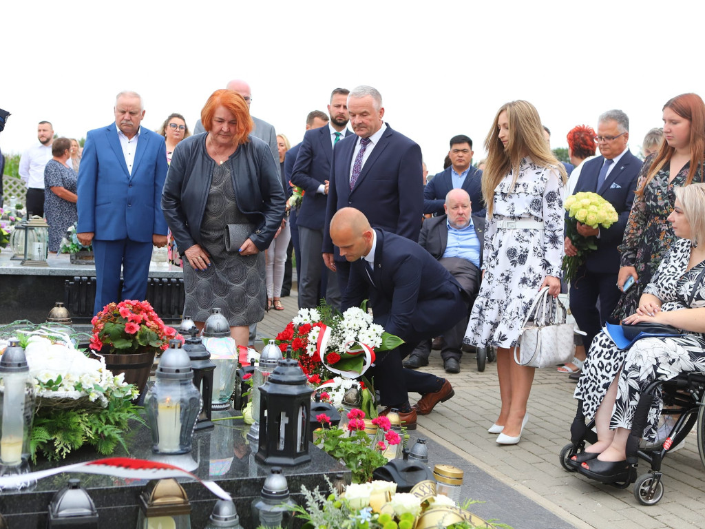 Tablica pamiątkowa i uroczystości w rocznicę śmierci starosty płockiego [ZDJĘCIA]