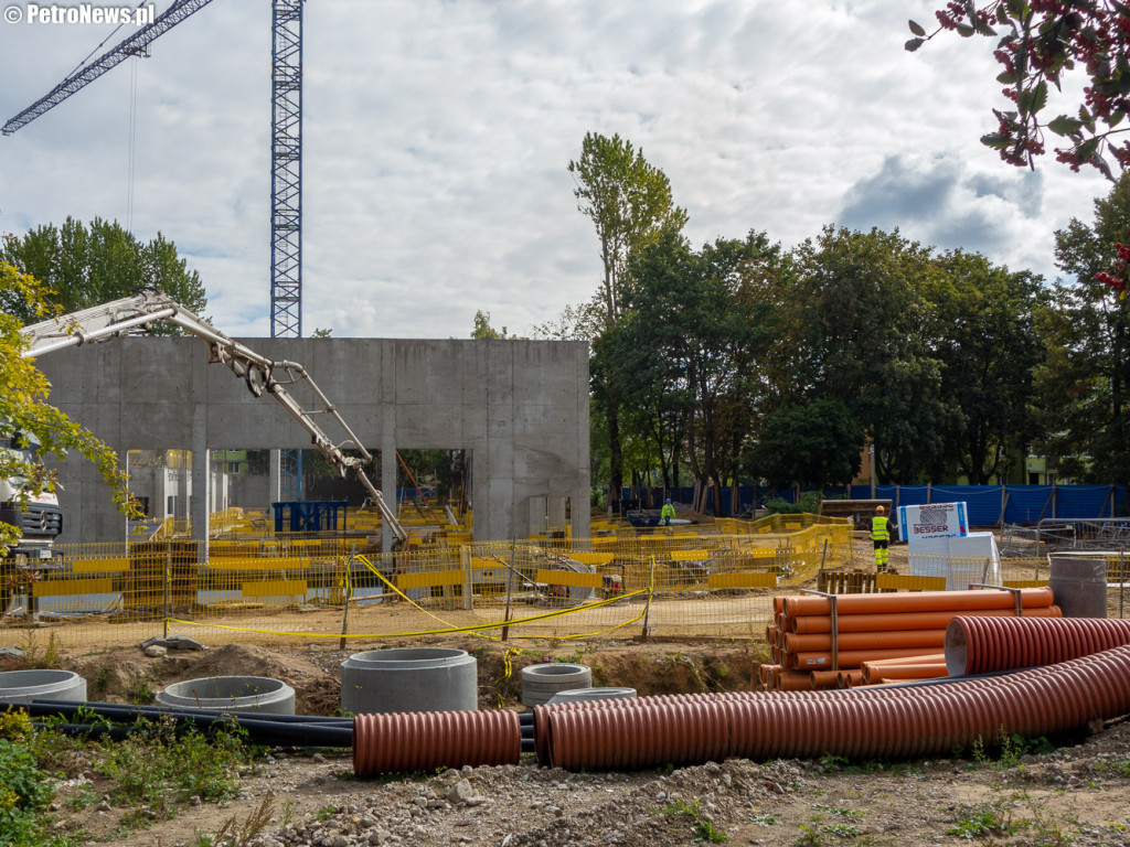 Płocki zespół basenów nabiera kształtu [ZDJĘCIA]