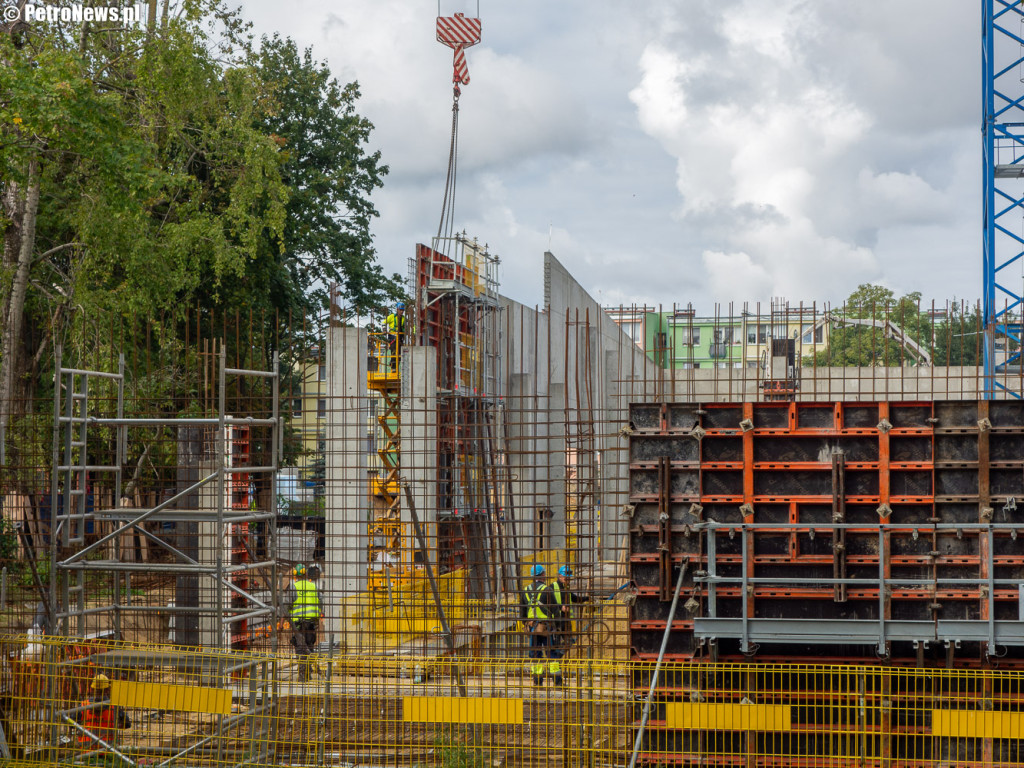 Płocki zespół basenów nabiera kształtu [ZDJĘCIA]