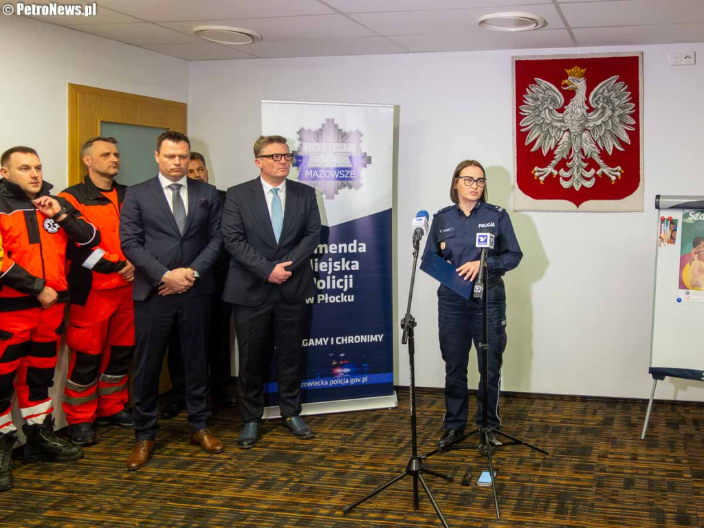 Płockie służby zostały wyposażone w translatory. Pomogą w kontakcie z obcokrajowcami [ZDJĘCIA]
