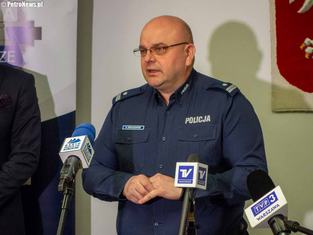 Płockie służby zostały wyposażone w translatory. Pomogą w kontakcie z obcokrajowcami [ZDJĘCIA]