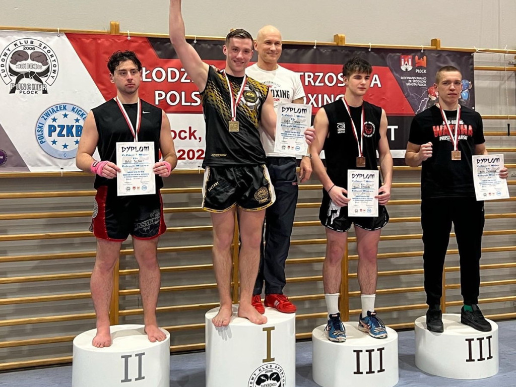 Złoty, dwa srebrne i dwa brązowe medale kickboxerów z LKS 