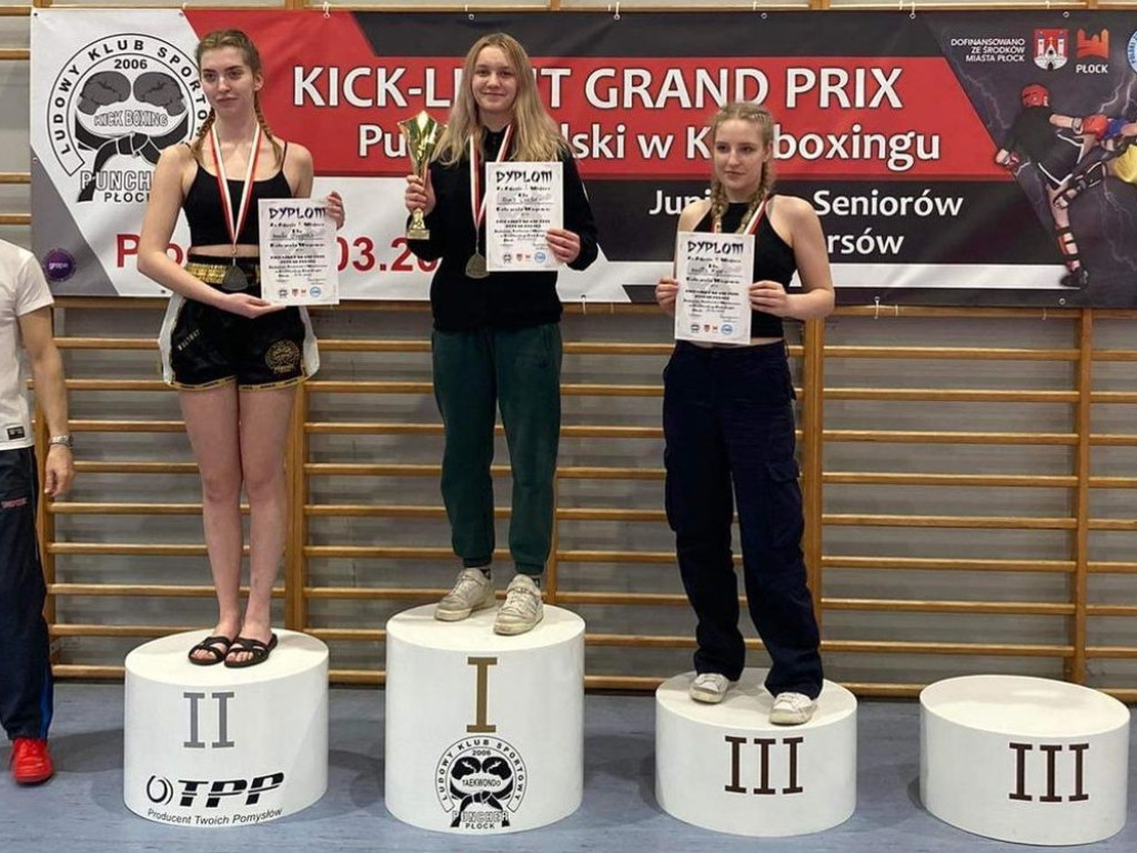 Złoty, dwa srebrne i dwa brązowe medale kickboxerów z LKS 