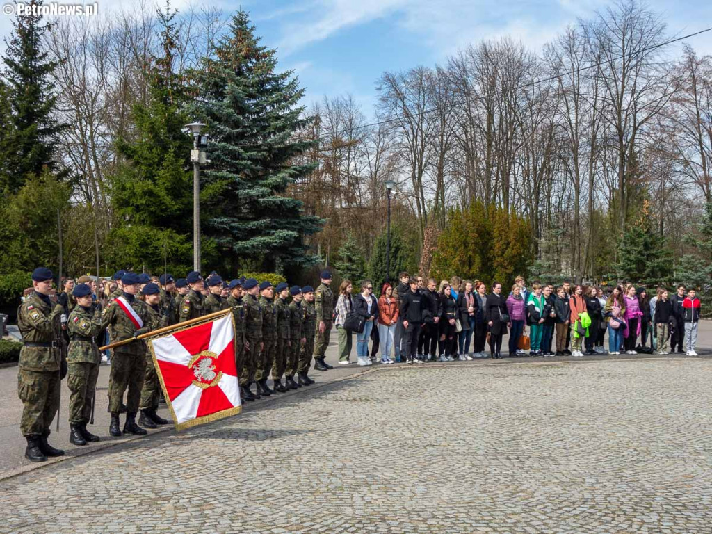 Dzień Pamięci Ofiar Zbrodni Katyńskiej w Płocku [ZDJĘCIA]