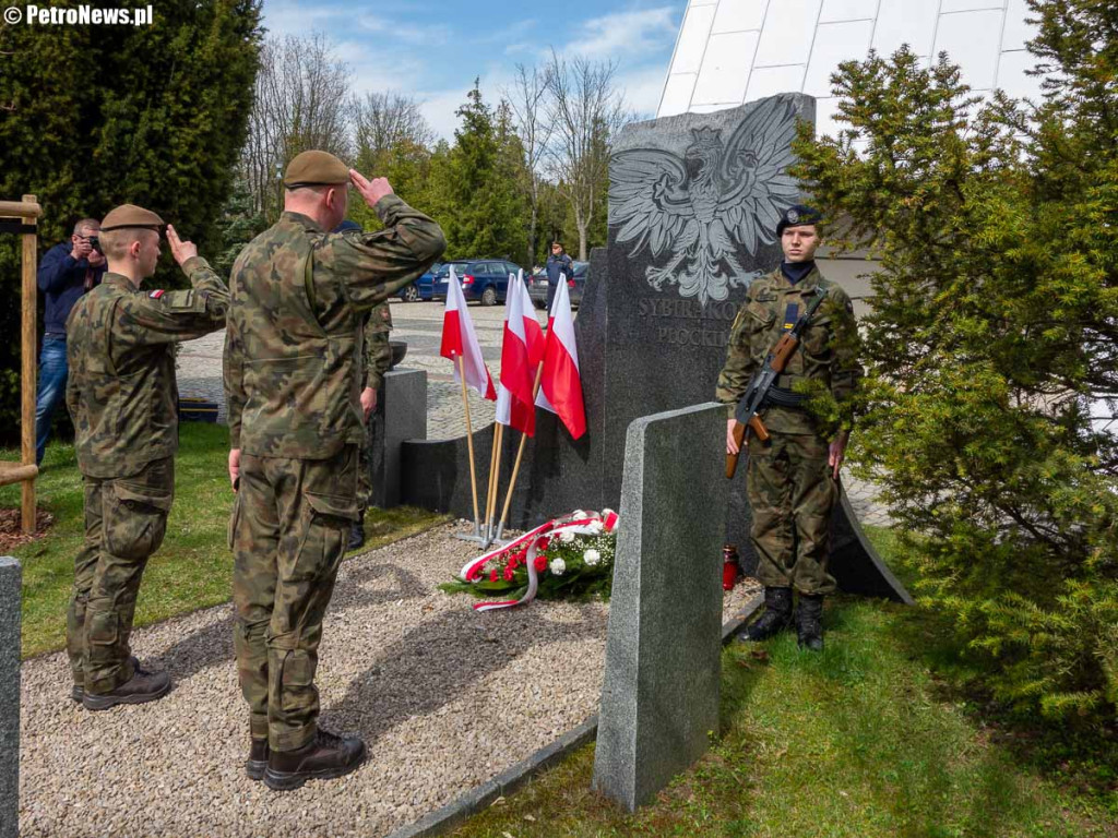 Dzień Pamięci Ofiar Zbrodni Katyńskiej w Płocku [ZDJĘCIA]