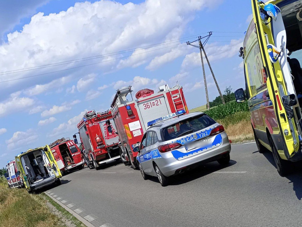 Zablokowana droga w powiecie płockim. Zderzyły się trzy auta