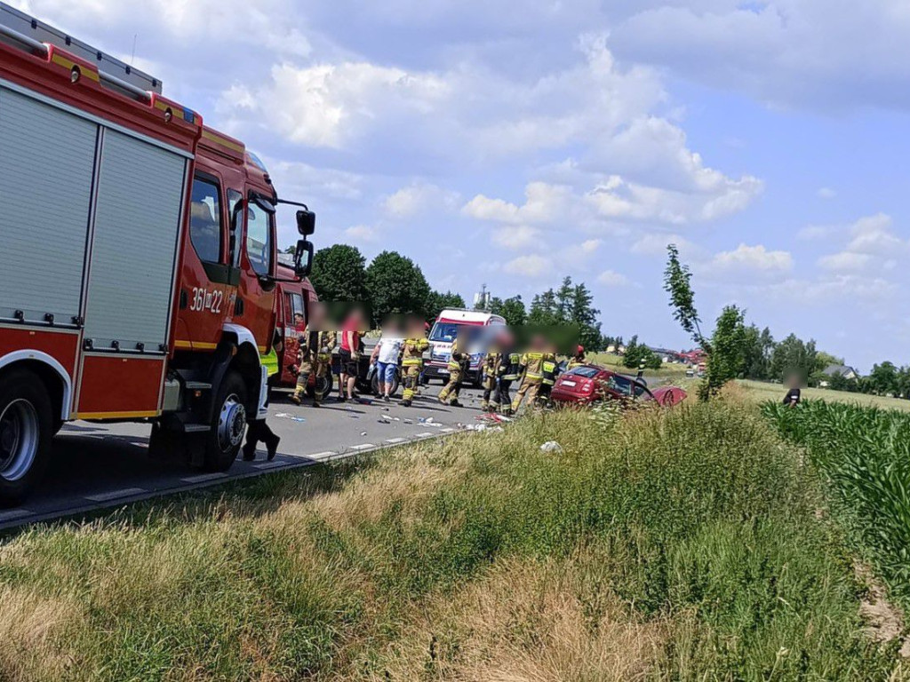 Zablokowana droga w powiecie płockim. Zderzyły się trzy auta