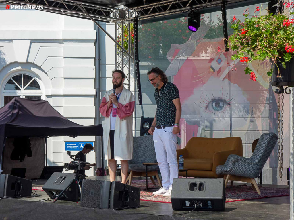 Spotkanie z Szymonem Majewskim na Big Festivalowski. Odcisnął dłoń na piasku [ZDJĘCIA]