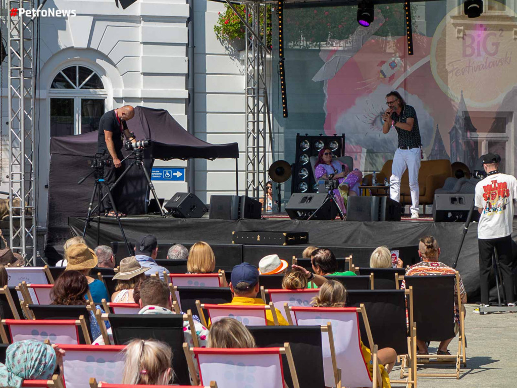 Spotkanie z Szymonem Majewskim na Big Festivalowski. Odcisnął dłoń na piasku [ZDJĘCIA]