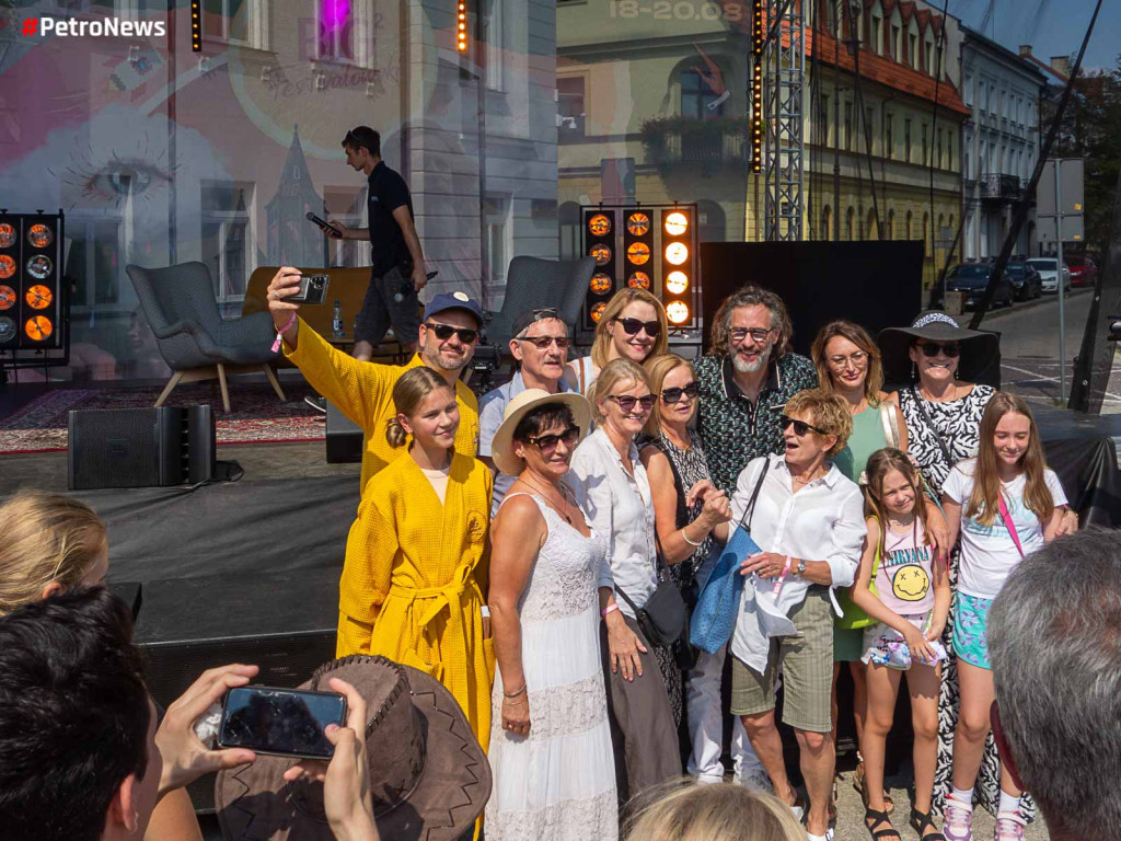 Spotkanie z Szymonem Majewskim na Big Festivalowski. Odcisnął dłoń na piasku [ZDJĘCIA]