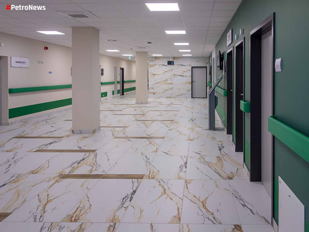Centrum Onkologii w Płocku już stoi. Czas je wyposażyć