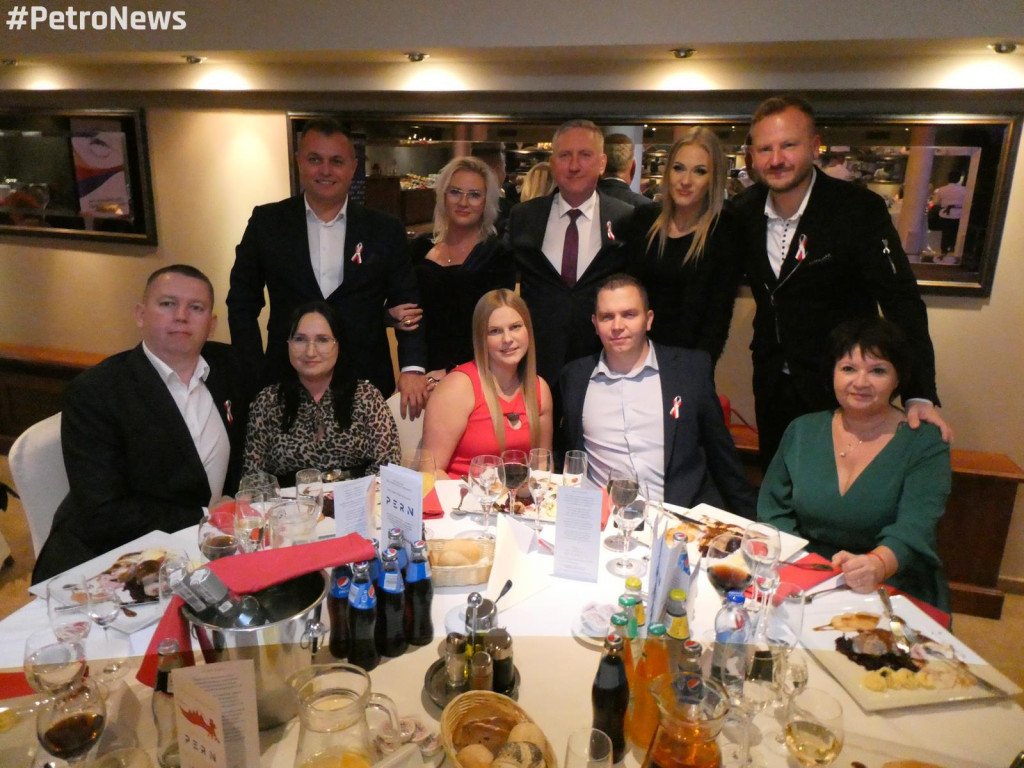 Bal Niepodległościowy w Płocku już po raz 16. [ZDJĘCIA]
