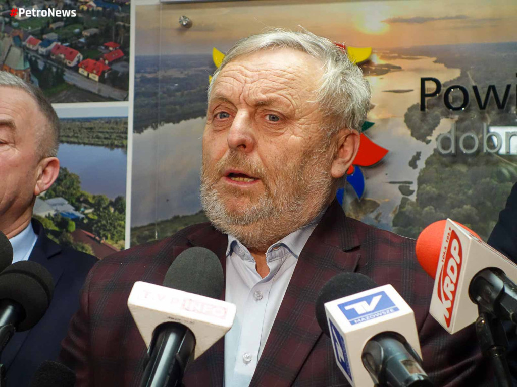Starostwo płockie staje po stronie rolników w sporze z Unią Europejską. Wiceminister: Sytuacja jest trudna