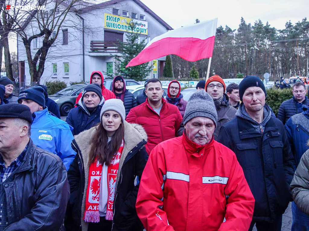 Rolnicy przejechali przez powiat płocki. Hasło? Zielony Ład = głód