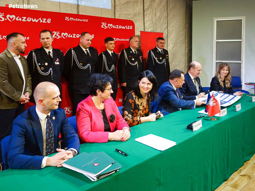 Wozy dla mazowieckich Ochotniczych Straży Pożarnych za ćwierć miliarda