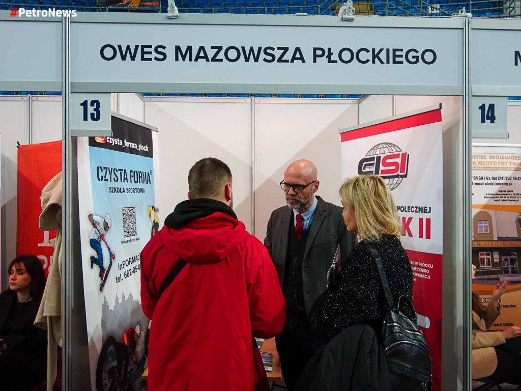 Oblegane Płockie Targi Kariery i Aktywności Zawodowej [ZDJĘCIA, FILM]