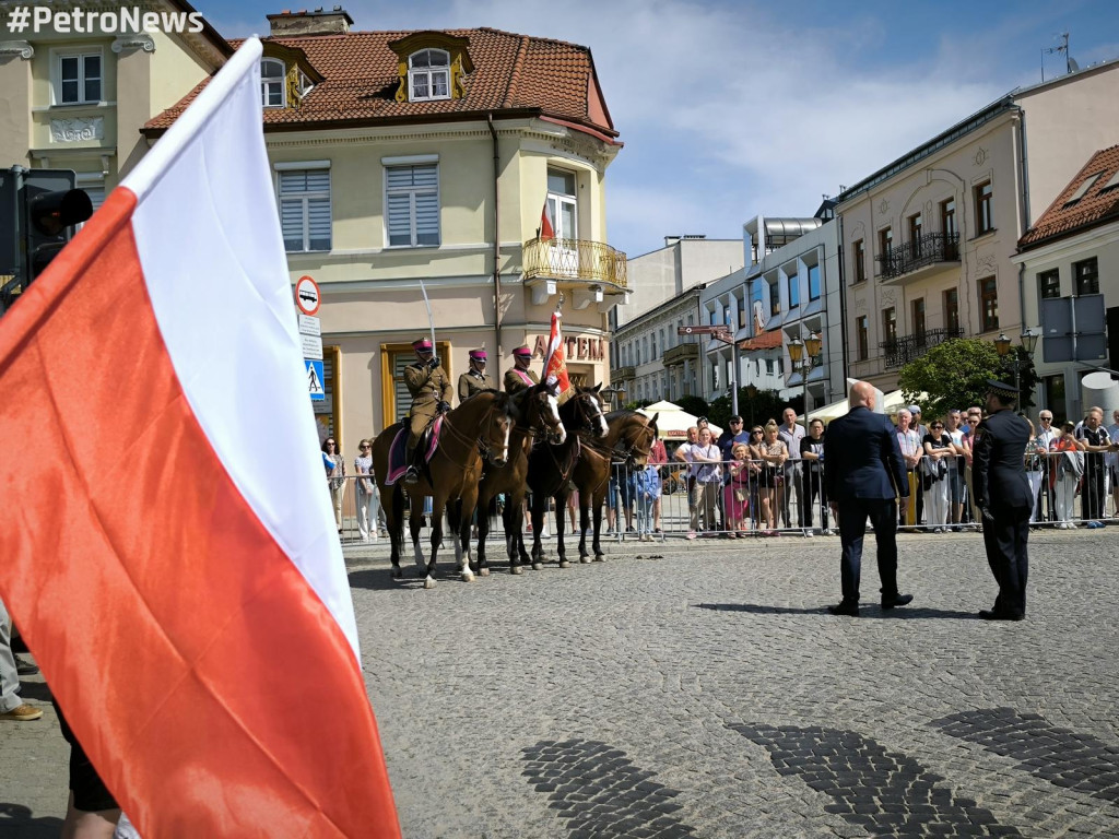 Kwiaty, sztandary i muzyka. Rocznica uchwalenia Konstytucji 3 Maja [ZDJĘCIA]