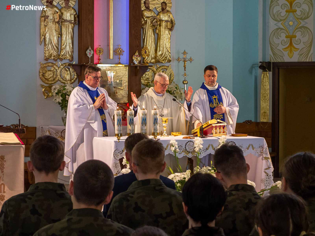 Płockie liceum mundurowe ma już 20 lat [ZDJĘCIA]