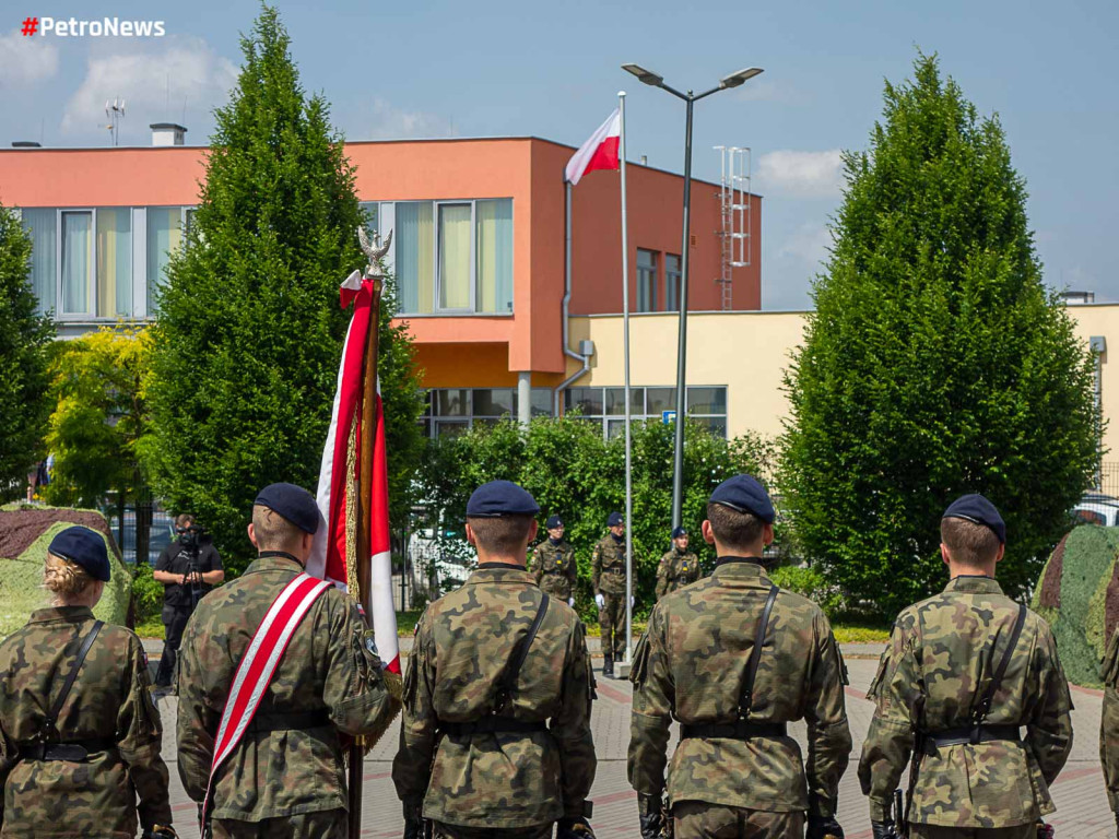 Płockie liceum mundurowe ma już 20 lat [ZDJĘCIA]