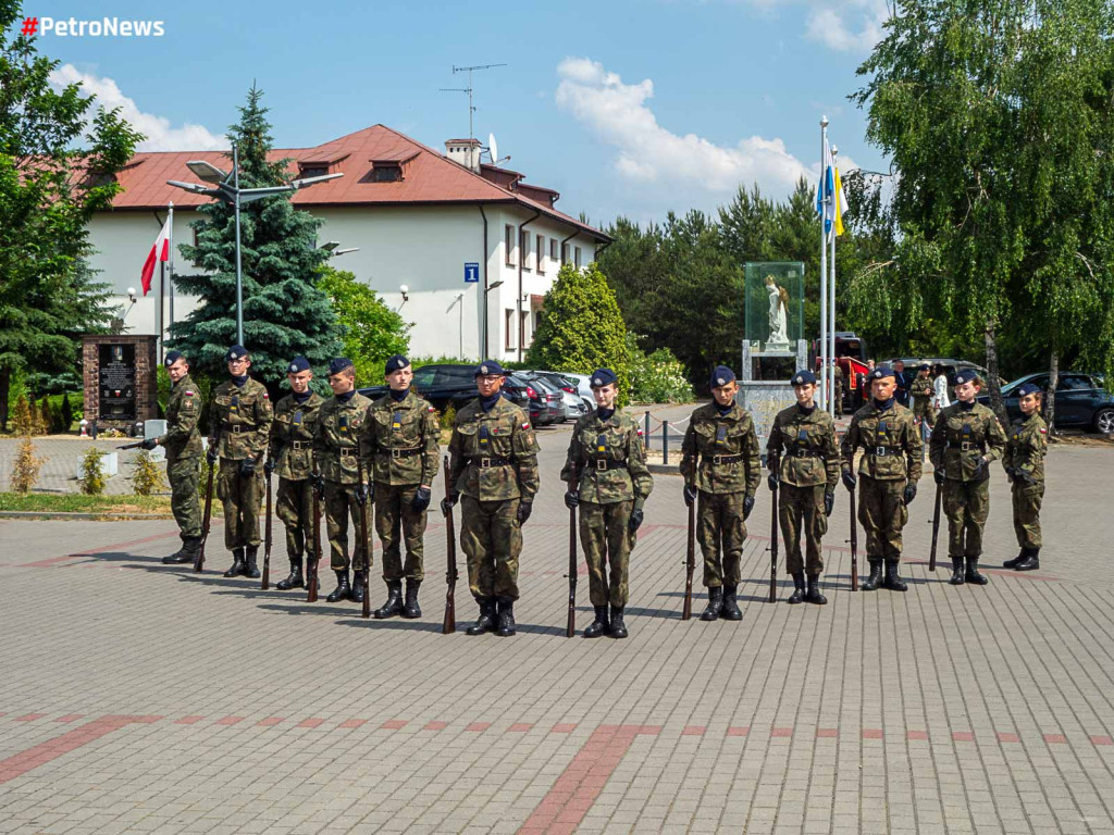 Płockie liceum mundurowe ma już 20 lat [ZDJĘCIA]