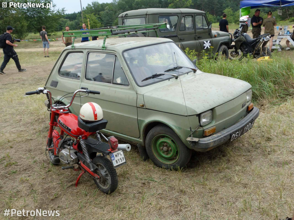 Widowiskowe wyczyny pojazdów na zlocie w Płocku