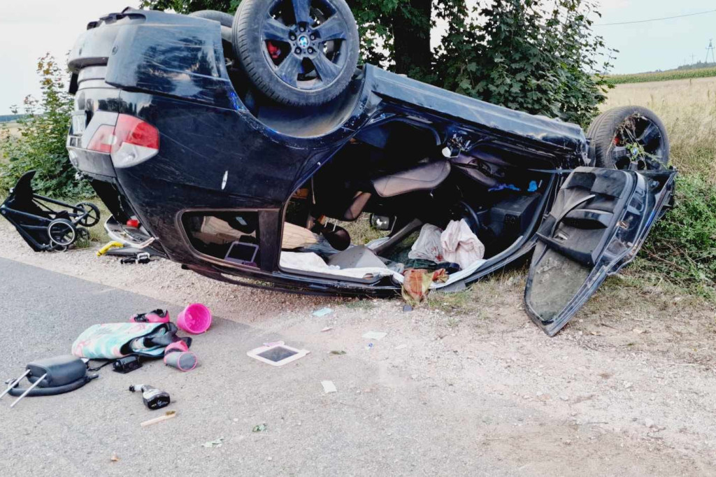Pijany doprowadził do wypadku. Ranni pasażerowie