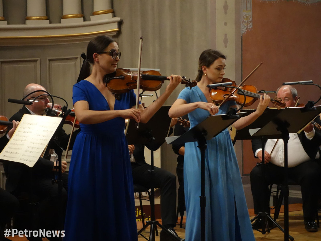 Piękny koncert płockich symfoników w Małachowiance