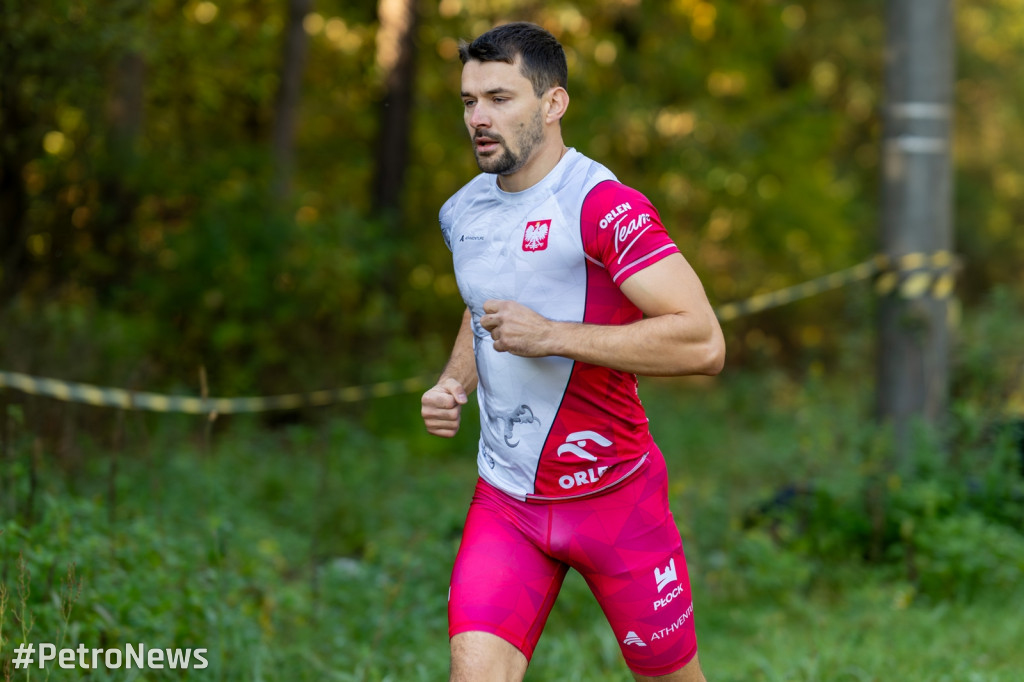 Napędza ich adrenalina! Biegi przeszkodowe