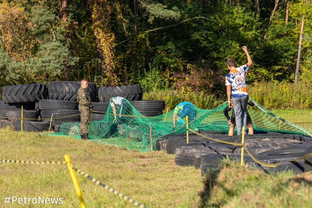 Napędza ich adrenalina! Biegi przeszkodowe