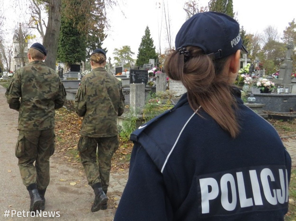 Płoccy uczniowie patrolowali gostyniński cmentarz