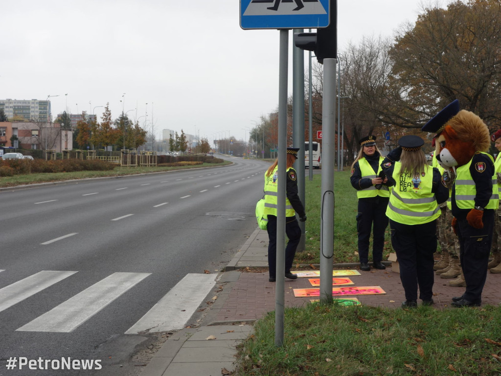 Płoccy mundurowi i uczniowie malowali graffiti