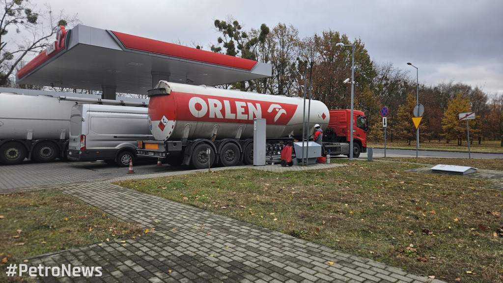 Skąd na stacji ORLEN bierze się paliwo?