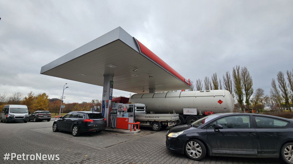 Skąd na stacji ORLEN bierze się paliwo?
