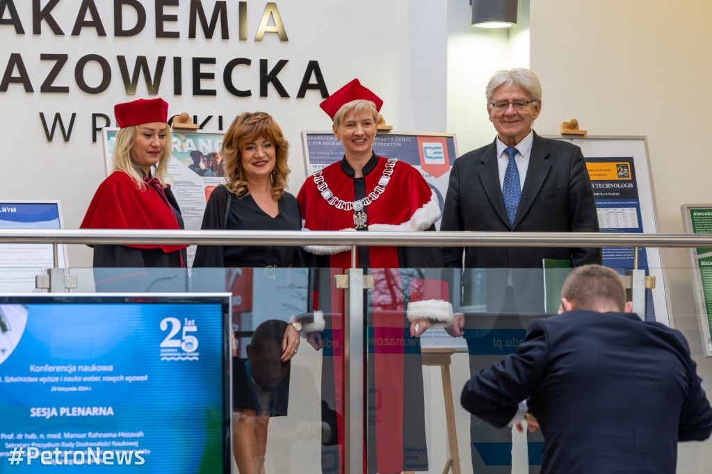 25 lat Akademii Mazowieckiej w Płocku