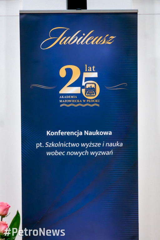 25 lat Akademii Mazowieckiej w Płocku