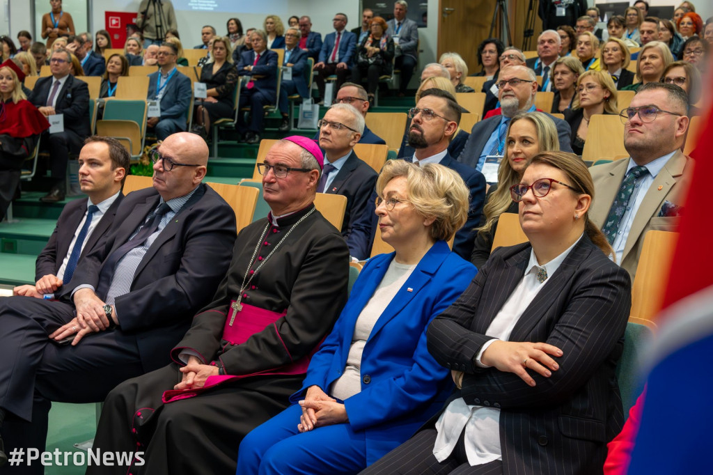 25 lat Akademii Mazowieckiej w Płocku