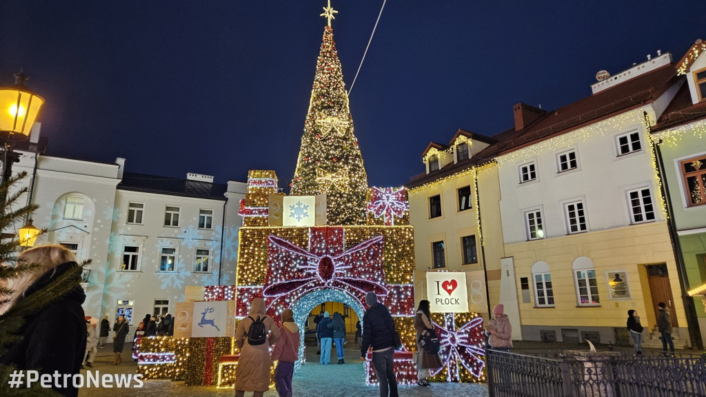 Mikołajki przed ratuszem