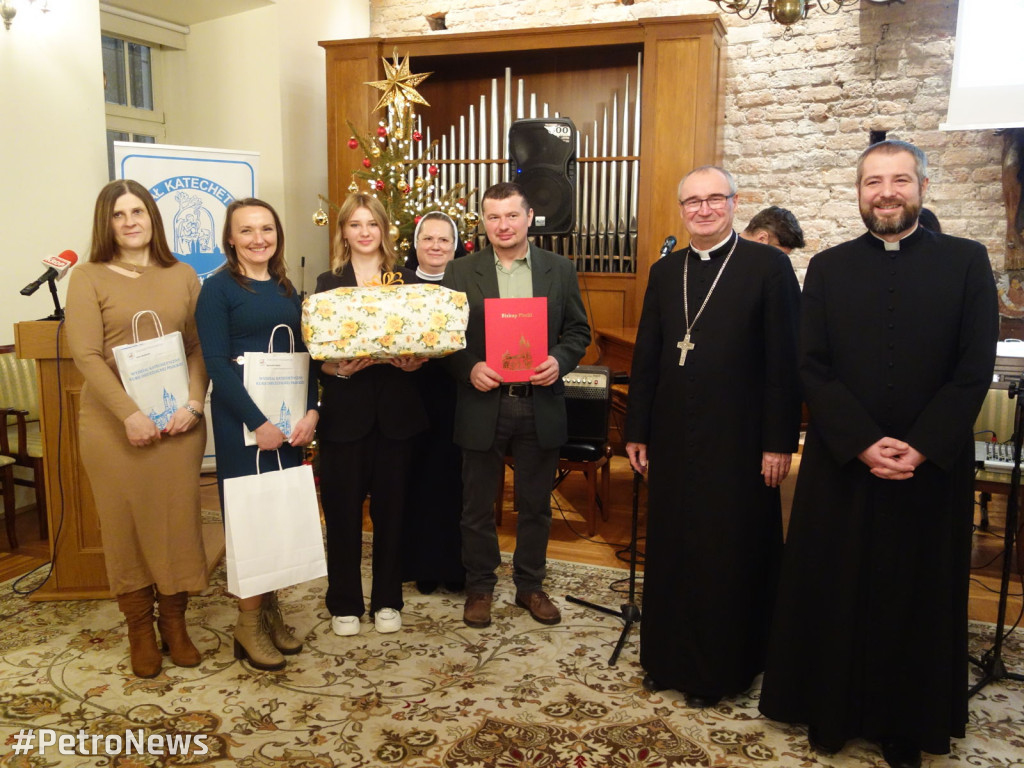 Nagrodzono szopki wykonane przez rodziny