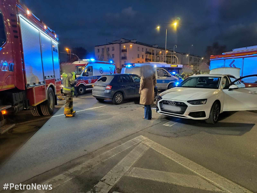 Wypadek w centrum Płocka. Jedna osoba w szpitalu